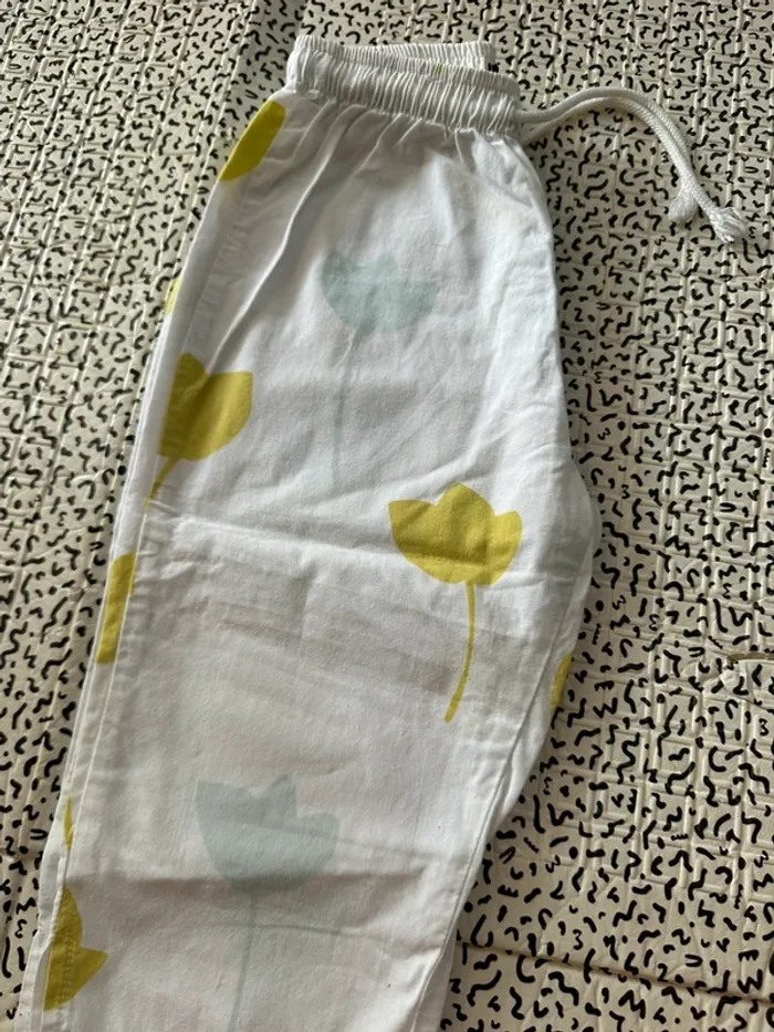 Pantalon léger fleurit 18 mois - photo numéro 3