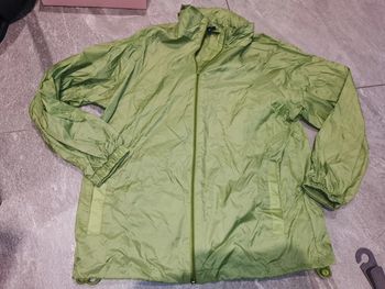 Veste coupe-vent imperméable fille 14 ans comme neuve