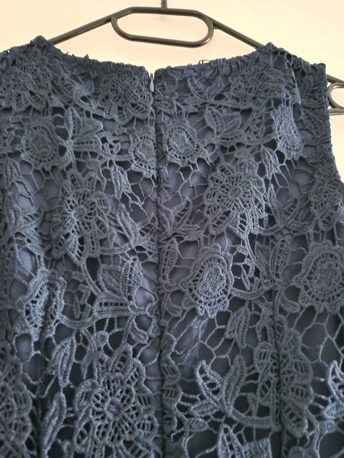 Robe en dentelles - photo numéro 3