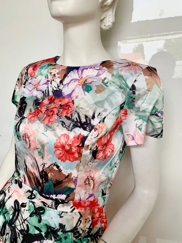 Magnifique robe neuve estivale - photo numéro 3