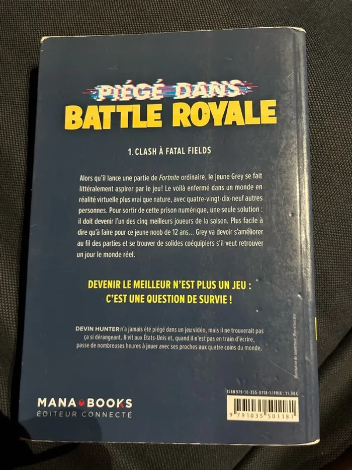 Livre pour enfants Devin Hunter piège dans battle royale clash à fatal Fields - photo numéro 2
