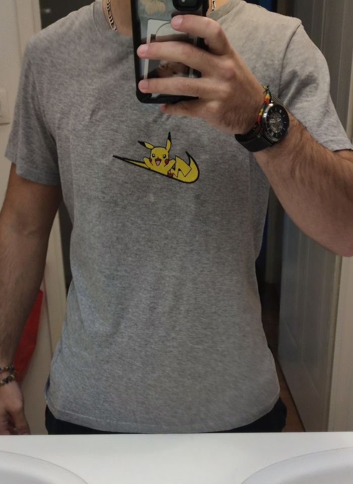 T-shirt pokémon pikachu - photo numéro 3