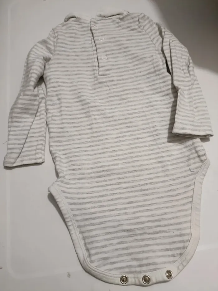 Lot 4 vêtements 12 mois garçon - photo numéro 4