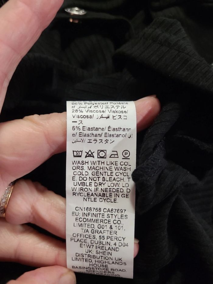 Petit pull noir - photo numéro 9
