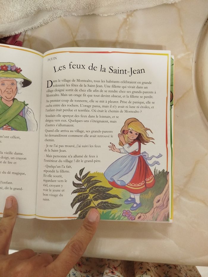 Livre enfants 365 histoires de grand-mère - photo numéro 5