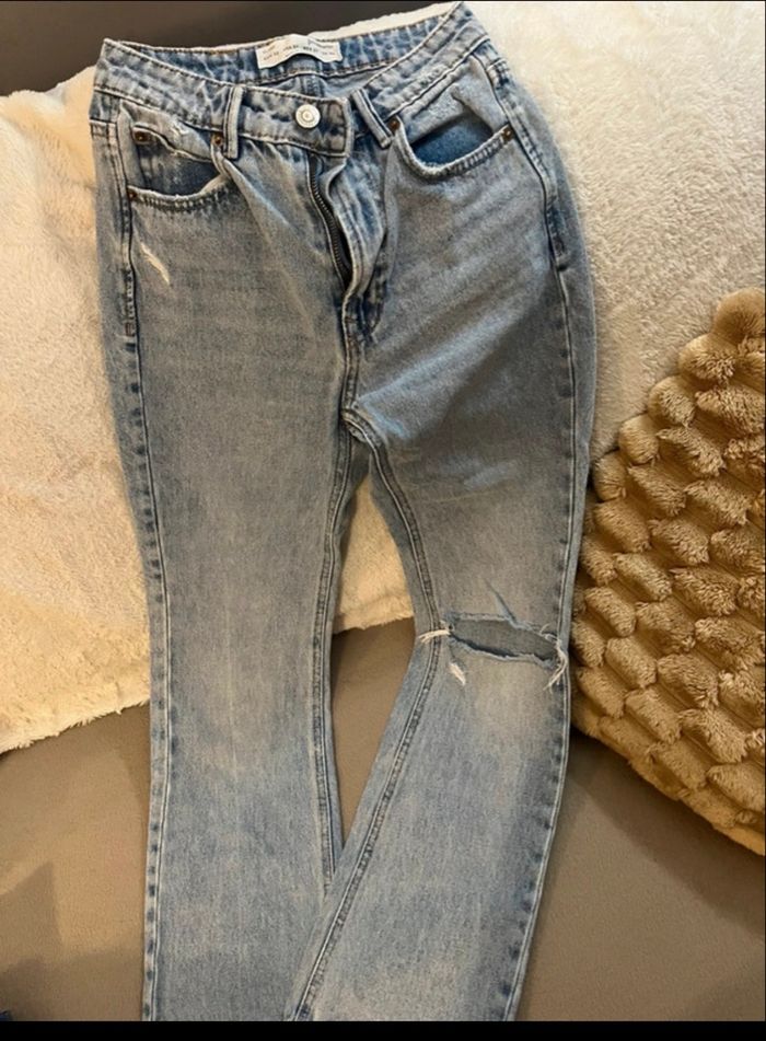Jeans stradivarius taille 32 - photo numéro 1