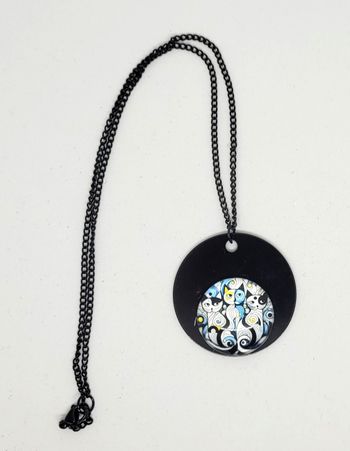 Bijoux création collier cabochon de verre graphique chats