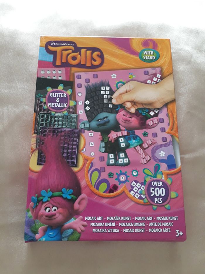 Mosaic Art - Trolls - Dreamworks