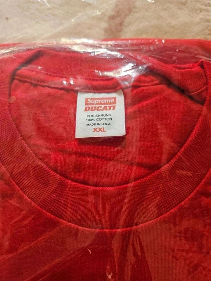 T-shirt Suprême x Ducati Taille xxl rouge - photo numéro 2