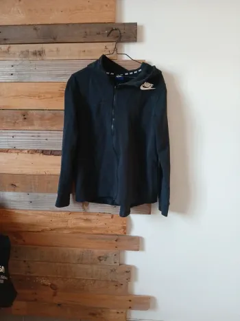 Gilet à capuche