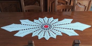 Chemin de table fait main au crochet