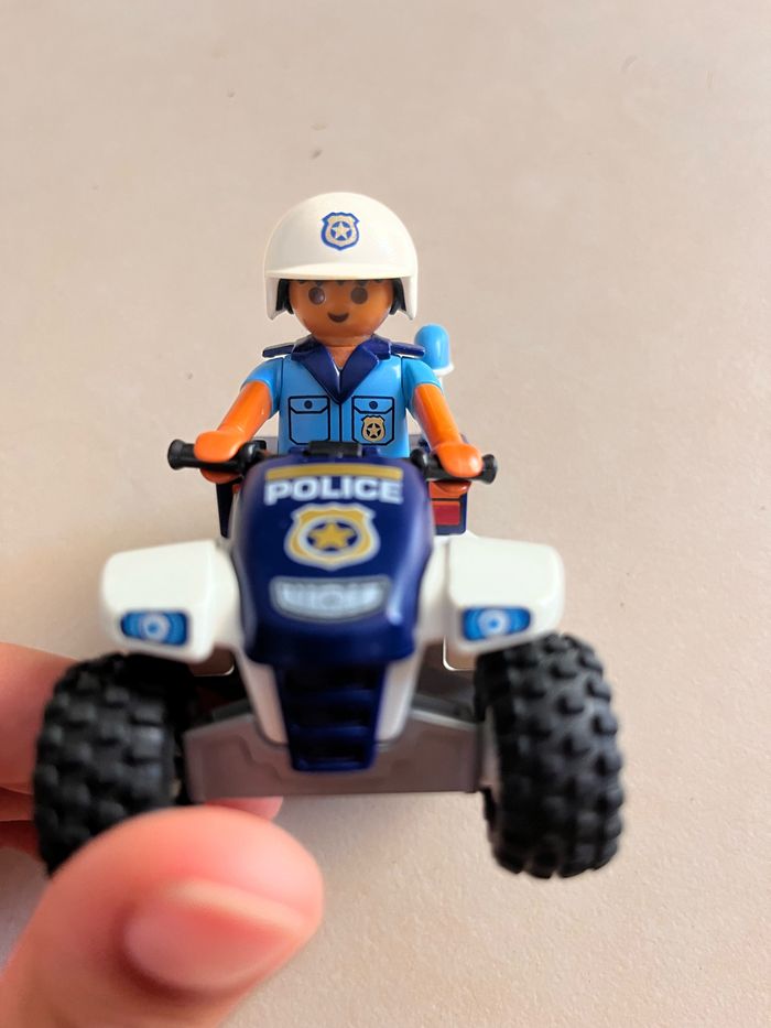 Playmobil policier et quad
