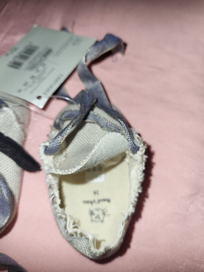 Chaussure t 16 bebe tissu beige neuf avec etiquette - photo numéro 2