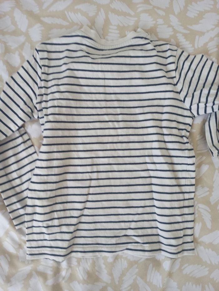 Ensemble jogging et t-shirts - photo numéro 2