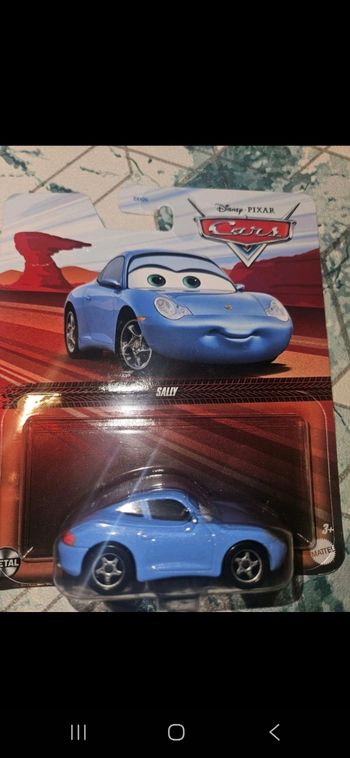 1 voiture cars Mattel neuve Disney Pixars sally