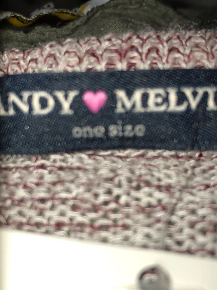 Pull léger col v taille unique Brandy Melville neuf avec étiquette - photo numéro 4