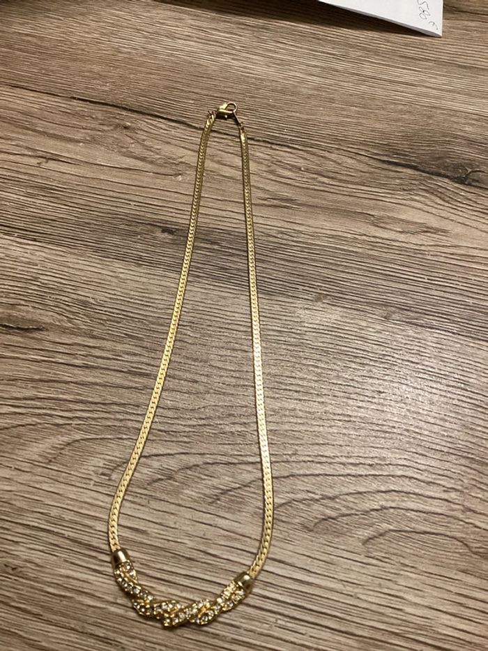 collier fantaisie de couleur or - photo numéro 5