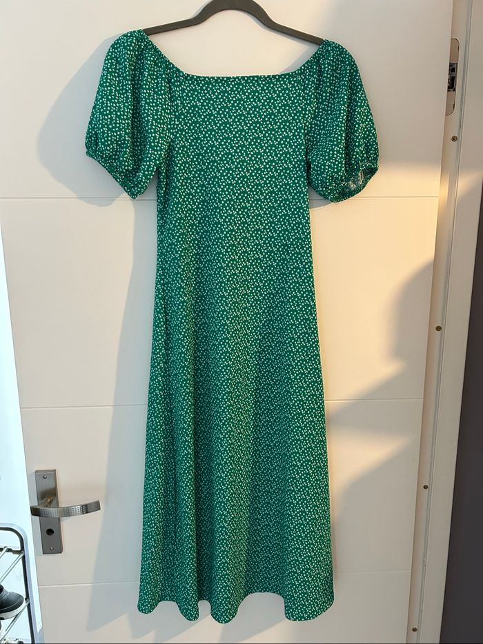 🌿 Robe verte à fleurs - photo numéro 2