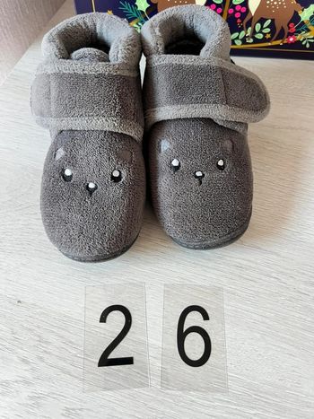 Chaussons Isotoner gris 26