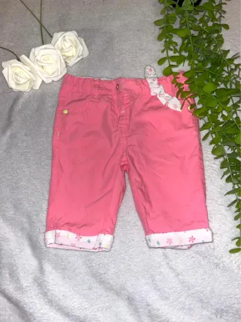 Très jolie pantacourt pour bébé fille