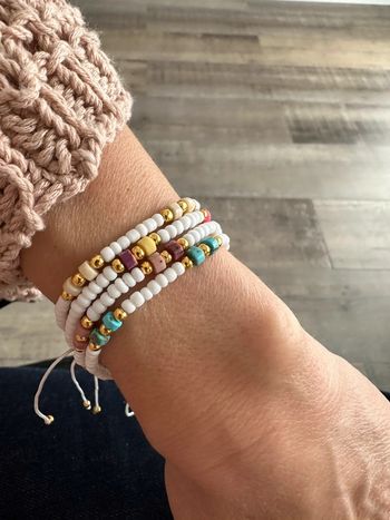 Bracelets perles de rocaille attache coulissante en nylon