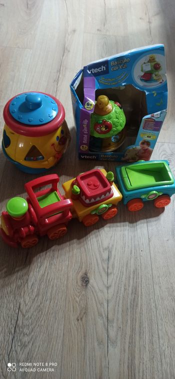 3 jouets pour bébé