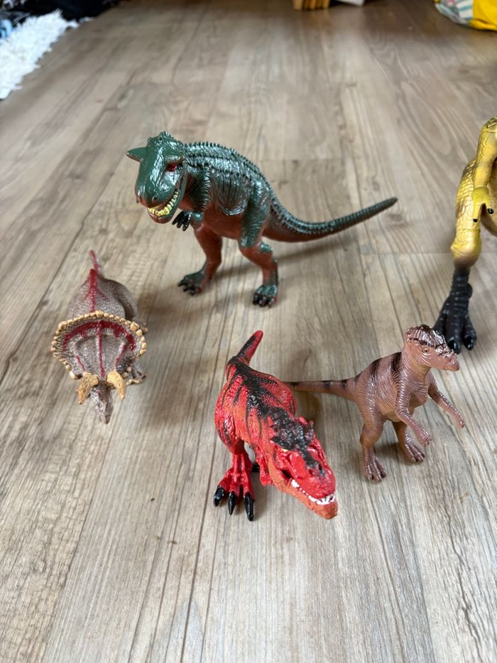 Lot de dinosaures - photo numéro 3