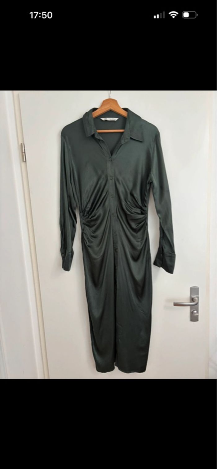 Robe satinée taille L - photo numéro 3
