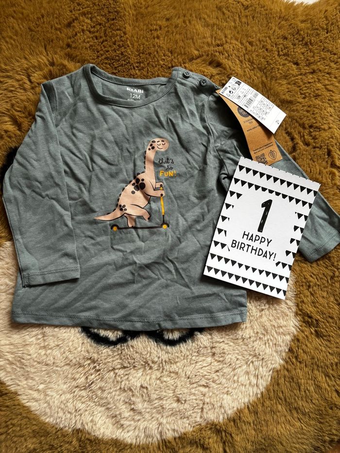 Tee shirt vert dinosaure KIABI t.12m neuf