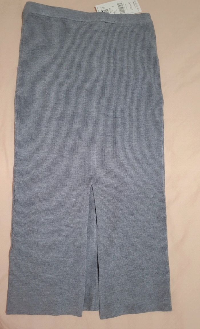 Jupe crayon de la marque Etam neuve jamais portée - photo numéro 2