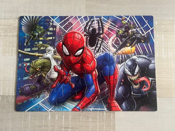 Puzzle Spiderman 30 pièces - photo numéro 2
