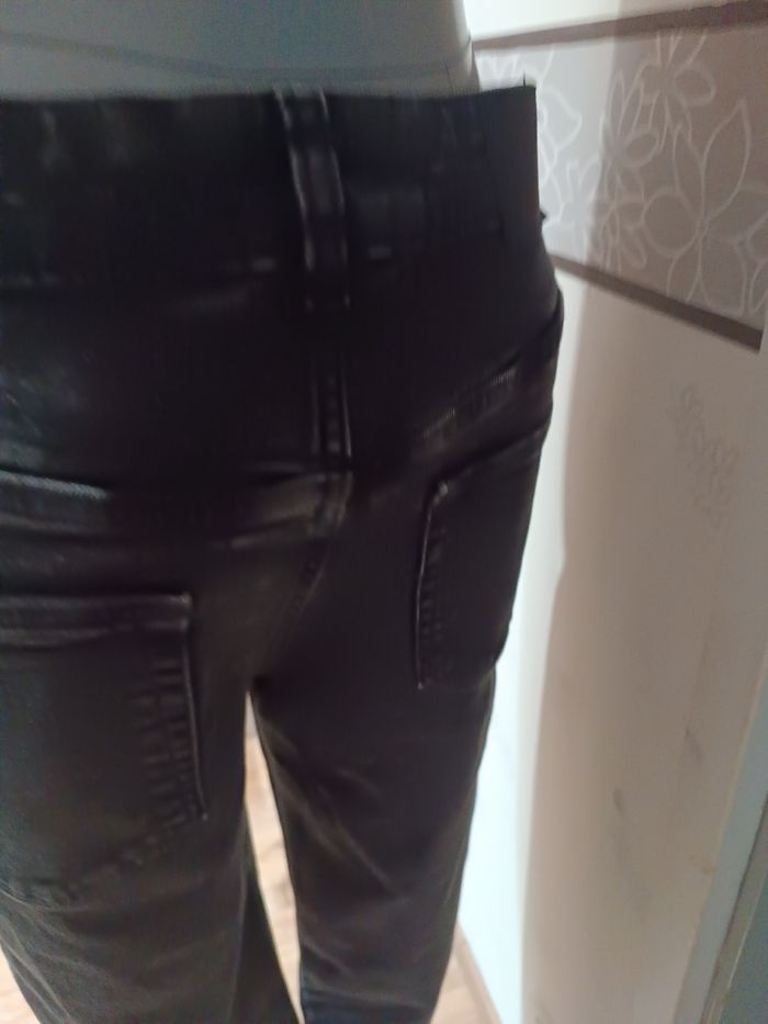 Jean femme t 36 Kiabi - photo numéro 4