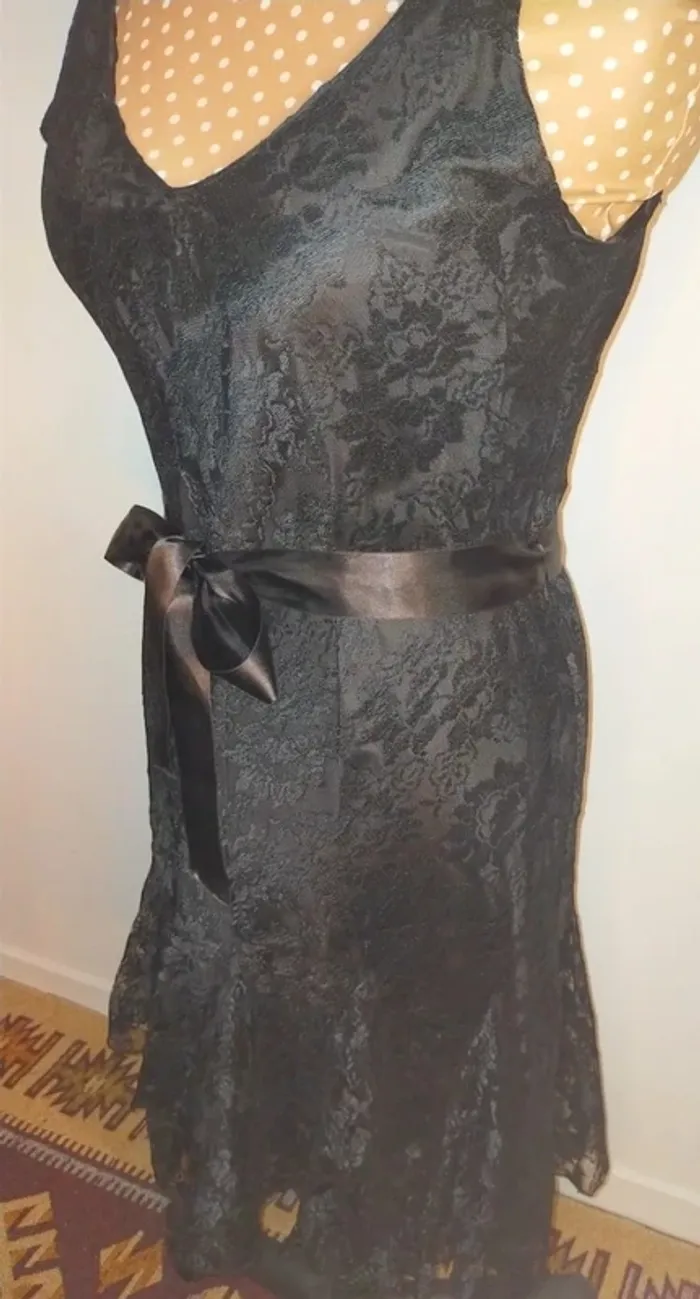 Robe dentelle noire femme, taille S - photo numéro 4