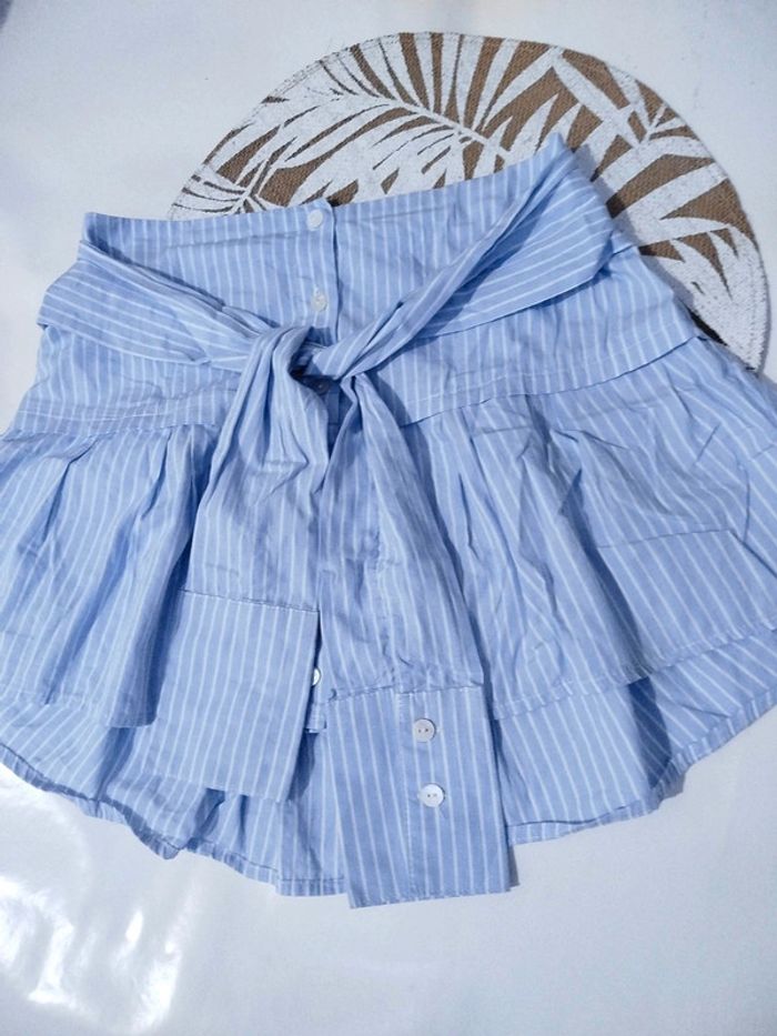 Jupe chemise sexy bleu à rayures blanches taille 36 Pull & Bear