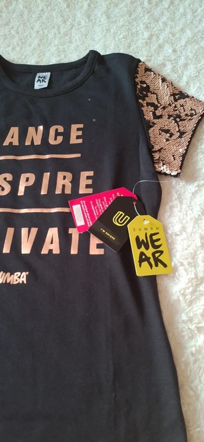 T-shirt zumba we ar noir neuf avec étiquette - photo numéro 2