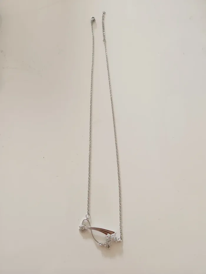 Collier argenté étoile & soleil 🌞 Élégant, brillant, bijou femme tendance - photo numéro 2