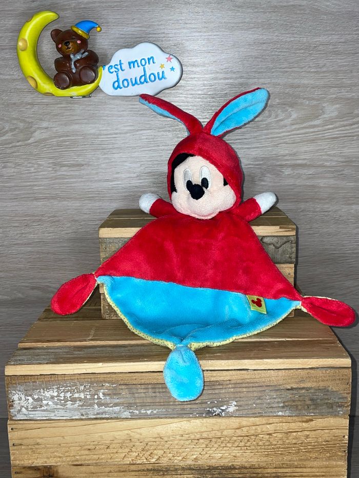 DY388 doudou Mickey Disney
