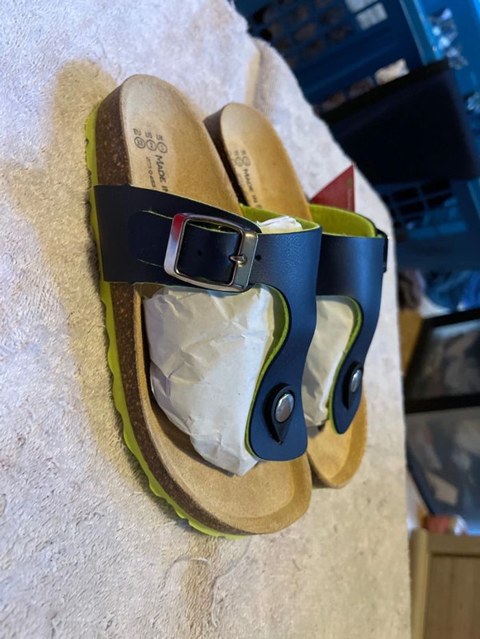 Sandales Kipling fille  neuves avec étiquette pointure 33 - photo numéro 4