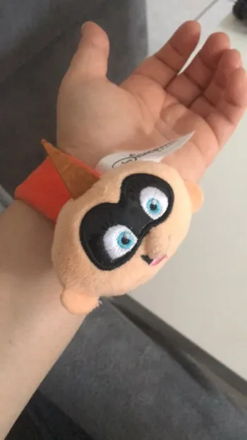 Bracelet enfant indestructible disney Disneyland Paris pixar