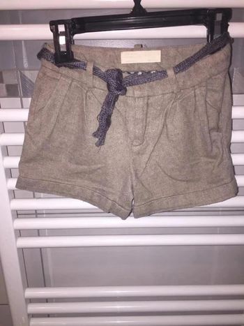 Short hiver Zara Girls taille 3/4 ans en tbe à 5 euros
