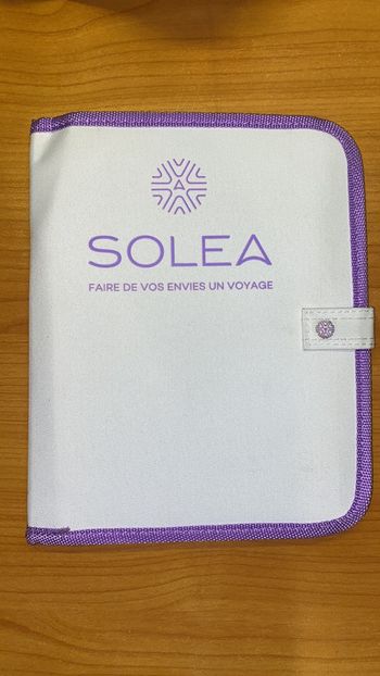 Carnet de voyage blanc et violet