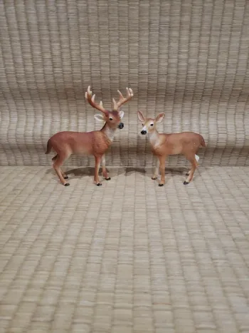 Cerf et biche de Virginie schleich