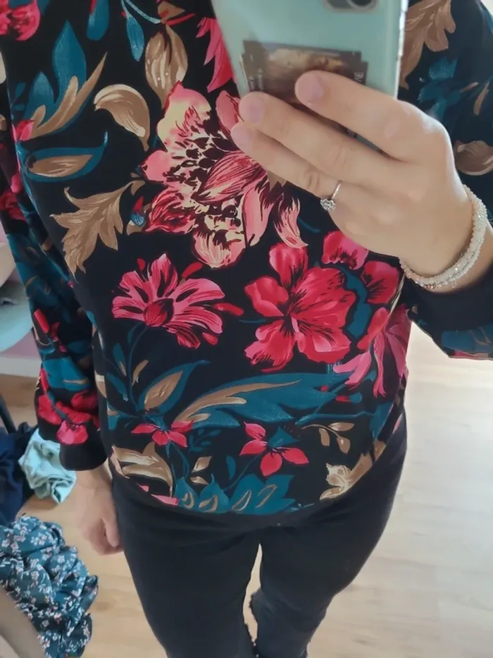 Pull fleuri