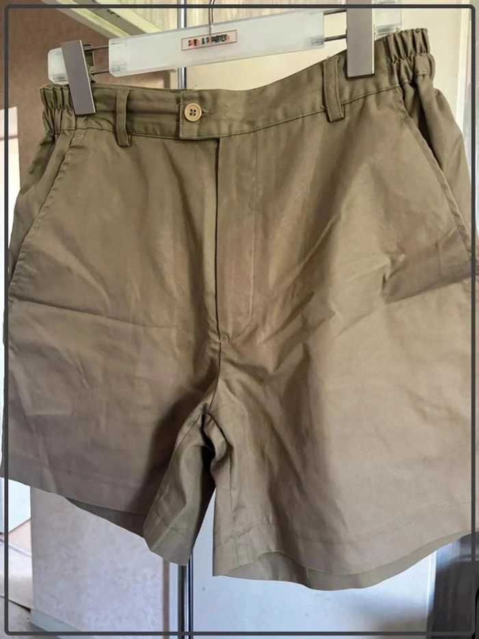 Short taille élastique taille 42 marque tissaia - photo numéro 2