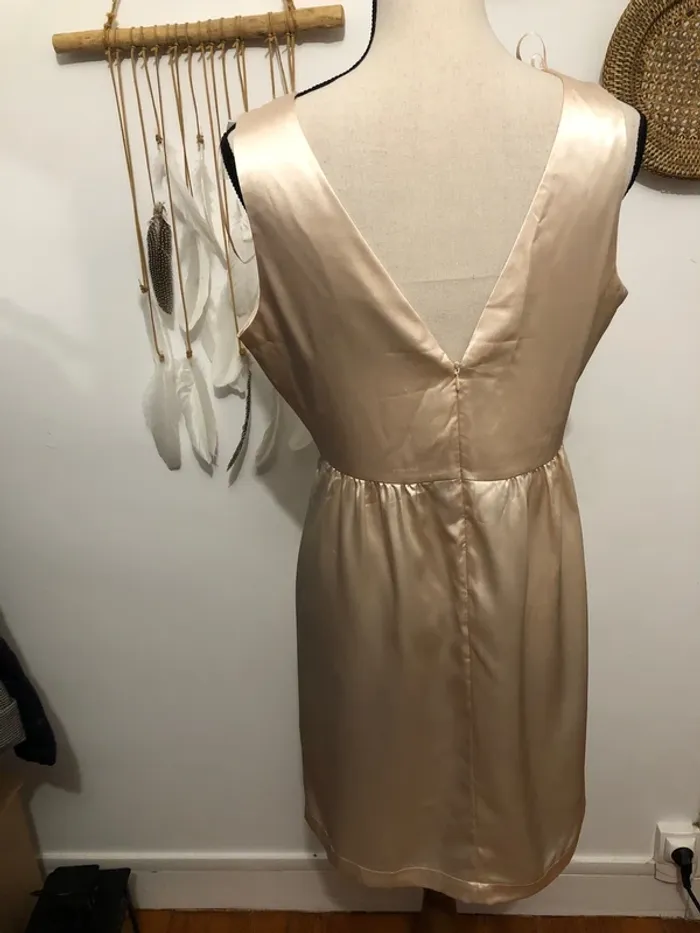 Robe satinée Gina Tricot - photo numéro 4