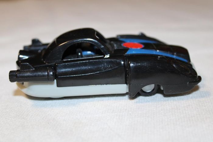 Disney voiture des indestructibles - photo numéro 6