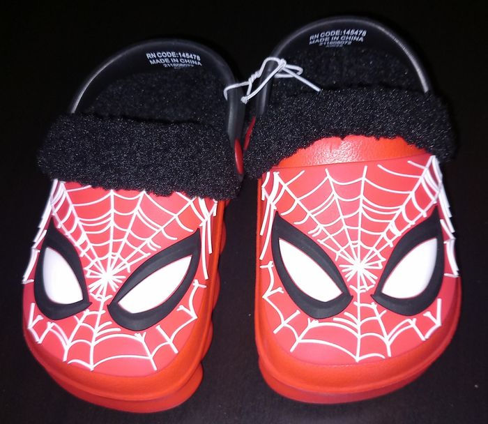 Chaussons Sabots Spider-Man Neufs avec étiquette - photo numéro 1
