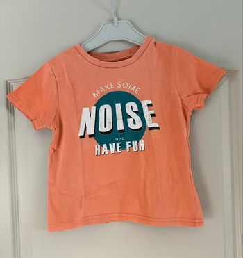 Tee-shirt MC garçon 4 ans – Kiabi – 100% coton bio – Saumon – TBE