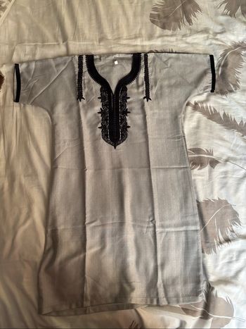 Tenue traditionnelle garçon neuve