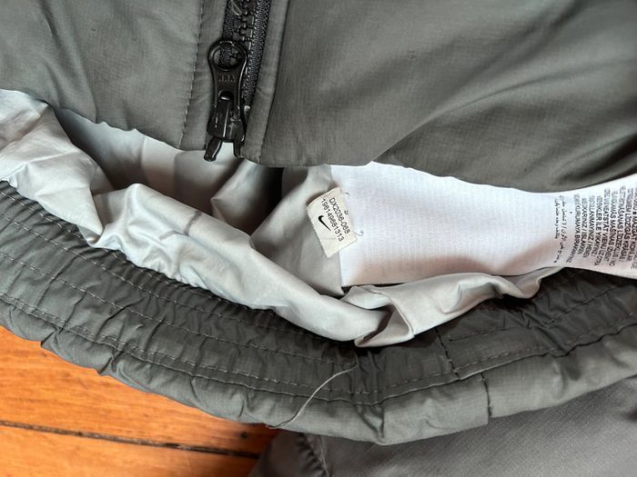 Doudoune Nike therma fit taille S grise - photo numéro 7